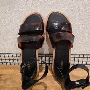 Melissa Model Sandal Black Tortoise Sz 7